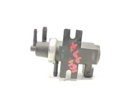 Audi A4 S4 B5 8D Vacuum valve 72190370