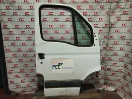 Renault Master II Drzwi przednie 7711172516