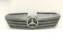 Mercedes-Benz Vaneo W414 Priekšējais režģis A4148800085