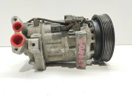 Renault Clio IV Ilmastointilaitteen kompressorin pumppu (A/C) 926002352R