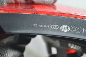 Audi A4 S4 B7 8E 8H Galinis žibintas dangtyje 8E5945094
