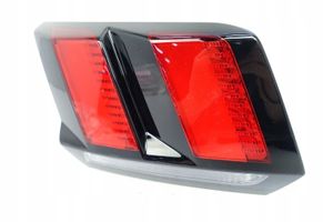 Peugeot 3008 II Lampy tylnej klapy bagażnika 9810477880