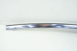 Mercedes-Benz E C207 W207 Rivestimento modanatura del vetro della portiera anteriore A2076730883