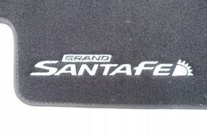 Hyundai Santa Fe Auton lattiamattosarja B8143ADE00