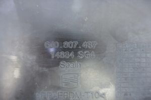 Seat Ibiza IV (6J,6P) Éclairage de plaque d'immatriculation 6J0807487 LISTWA BLENDA Z