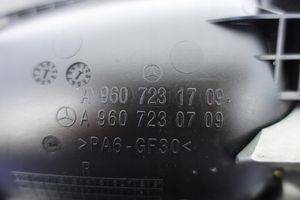 Mercedes-Benz Actros Etuoven sisäkahva A9607230709 KLAMKA DRZWI 