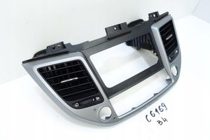 Hyundai i30 Panneau de garniture console centrale 