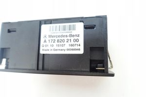 Mercedes-Benz A W176 Gniazdo / Złącze USB A1728202100