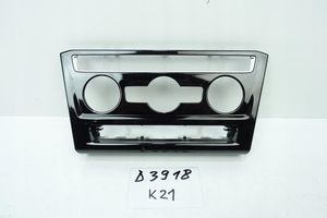 Volkswagen Touran III Panneau de garniture console centrale 5TB863042E RAMKA PANELU K