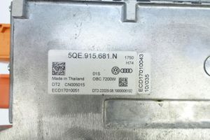 Volkswagen e-Golf Battery charger (optional) 