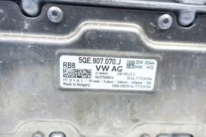 Volkswagen e-Golf Battery charger (optional) 