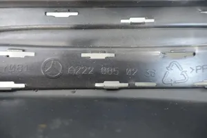 Mercedes-Benz S AMG W222 Moldura embellecedora de la barra del amortiguador trasero 