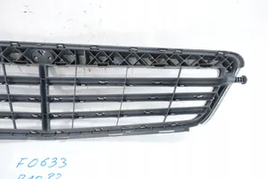 Mercedes-Benz C W204 Maskownica / Grill / Atrapa górna chłodnicy MERCEDES