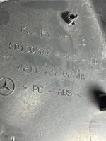 Mercedes-Benz E W211 Rivestimento del pannello della portiera anteriore A2117270248
