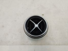 Mercedes-Benz A W176 Griglia di ventilazione centrale cruscotto A1768300754