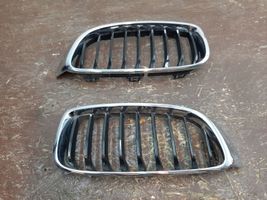 BMW 4 F32 F33 Grille calandre supérieure de pare-chocs avant 7294818