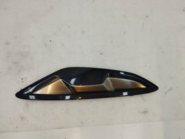 BMW 8 G14 Grill / Wlot powietrza błotnika przedniego 7419020