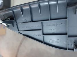 Ford Focus Osłona dźwigni hamulca ręcznego F1EBA061B84A