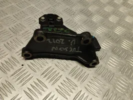 Hyundai Tucson LM Gearbox mounting bracket TUCSON