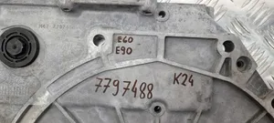BMW 5 E60 E61 Cache carter courroie de distribution 7797488-05