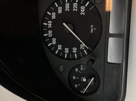 BMW 3 E46 Geschwindigkeitsmesser Cockpit 8370083