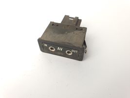 BMW 7 E38 Câble adaptateur AUX 8368346