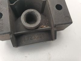 BMW 3 E36 Staffa di montaggio del radiatore 1723338