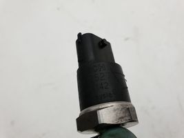 Volvo V70 Kraftstoffdrucksensor 0281002527