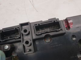 Volvo V70 Panel klimatyzacji 8691876