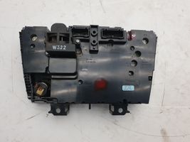 Volvo V70 Climate control unit 8691876