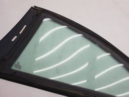 BMW 2 F22 F23 Side middle window/glass 7267910