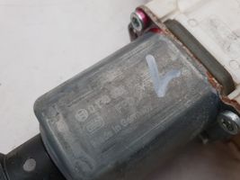 BMW 2 F22 F23 Varikliukas priekinio langų pakėlėjo 7046032