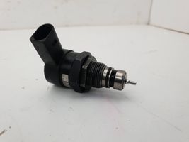 BMW 3 E46 Regolatore di pressione del carburante 10476038