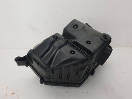 Volvo XC70 Air filter box 30748207