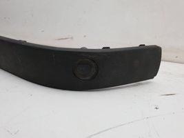 BMW 3 E36 Kojelaudan hansikaslokeron lista 8206371