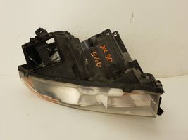 Volvo XC90 Lampa przednia 30678598