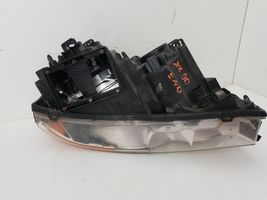 Volvo XC90 Lampa przednia 30678598