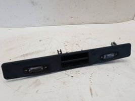 Volvo XC90 Trunk door license plate light bar 30699743