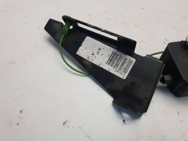 BMW 7 E65 E66 Serratura del tappo del serbatoio del carburante 6987638