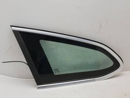 Volvo V60 Fenêtre latérale avant / vitre triangulaire E000001