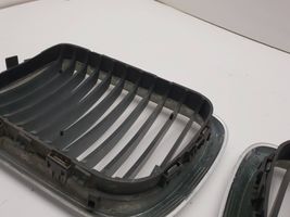 BMW 3 E36 Grille de calandre avant 8195093