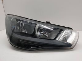 Audi A1 Передняя фара 8X0941004A