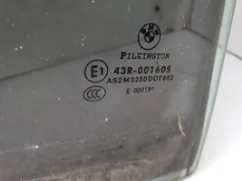 BMW 7 E65 E66 Szyba karoseryjna tylna E000199