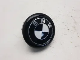 BMW 1 F20 F21 Uchwyt / Rączka zewnętrzna otwierania klapy tylnej / bagażnika 7270728