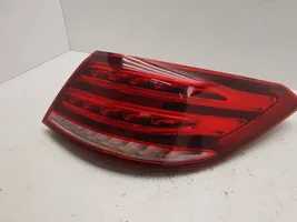 Mercedes-Benz E C207 W207 Luci posteriori A2079063400