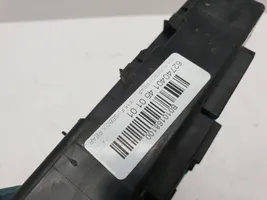 Lexus RX 450H Module de fusibles 6819651