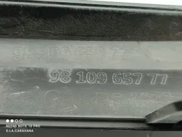 Citroen Berlingo Grille inférieure de pare-chocs avant 9810965977