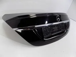 Mercedes-Benz C AMG W205 Takaluukun/tavaratilan kansi 
