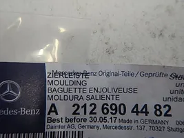 Mercedes-Benz E W212 Listwa / Nakładka na błotnik przedni A2126904482