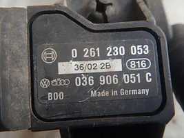Volkswagen PASSAT B6 Capteur de pression d'air 0261230053